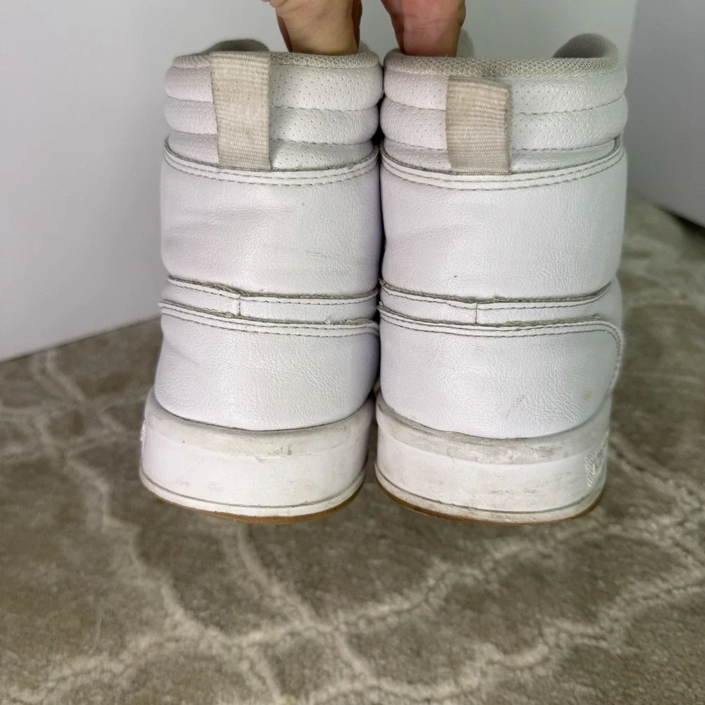 Levi's White High Top Sneakers‎ Size 8.5 Men's Shoes Preowned